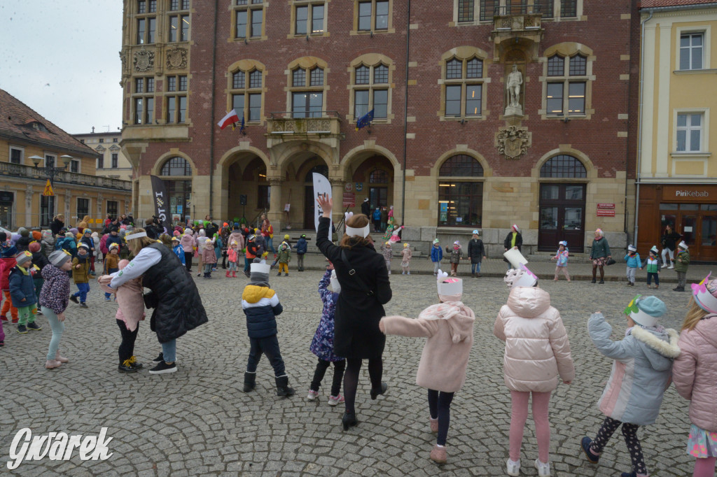 Tarnowskie Góry. Powitanie wiosny na rynku