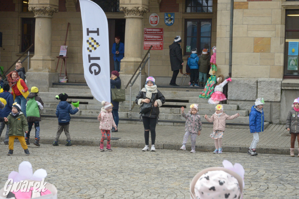 Tarnowskie Góry. Powitanie wiosny na rynku