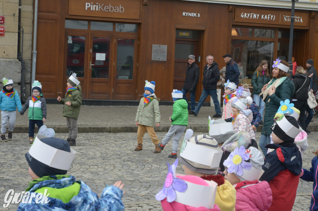 Tarnowskie Góry. Powitanie wiosny na rynku