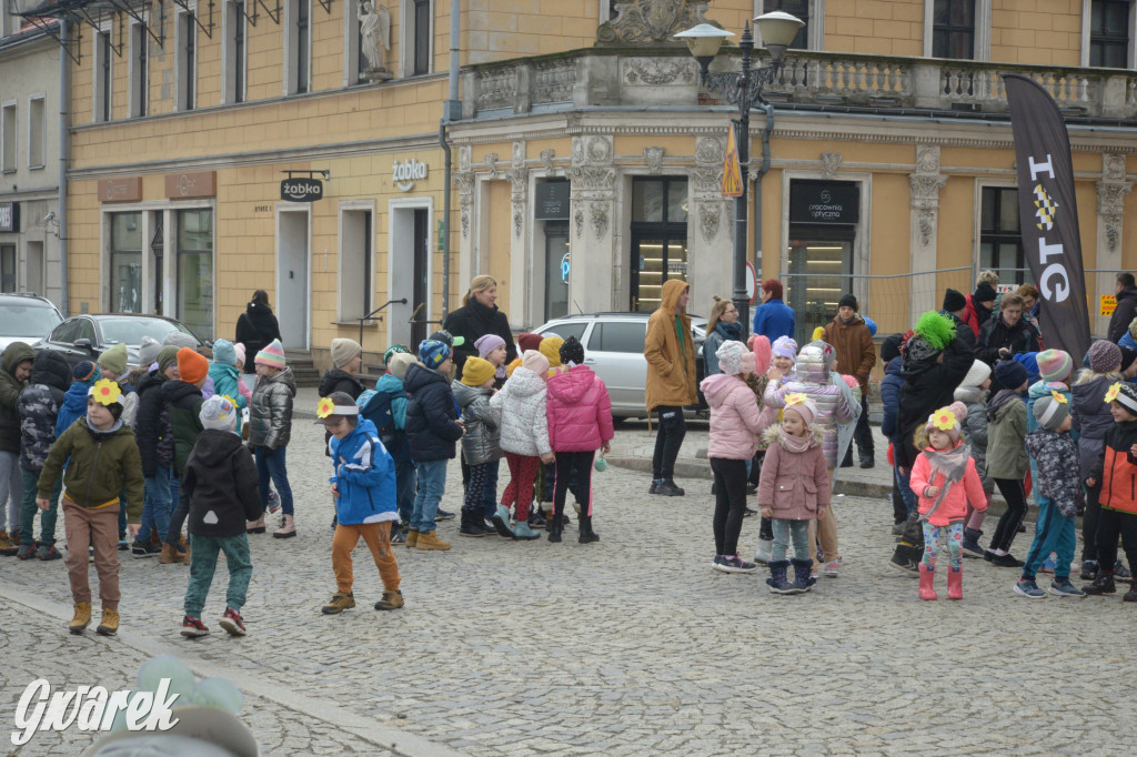 Tarnowskie Góry. Powitanie wiosny na rynku