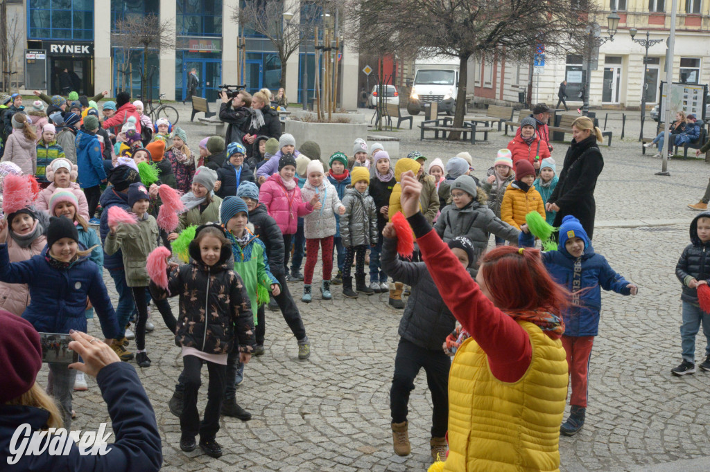 Tarnowskie Góry. Powitanie wiosny na rynku