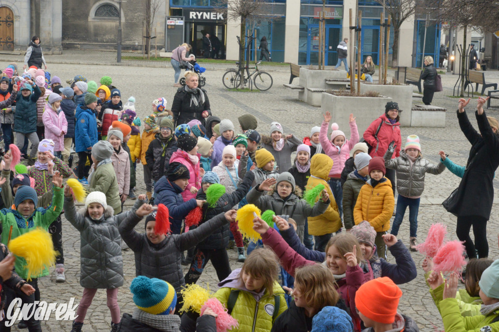 Tarnowskie Góry. Powitanie wiosny na rynku