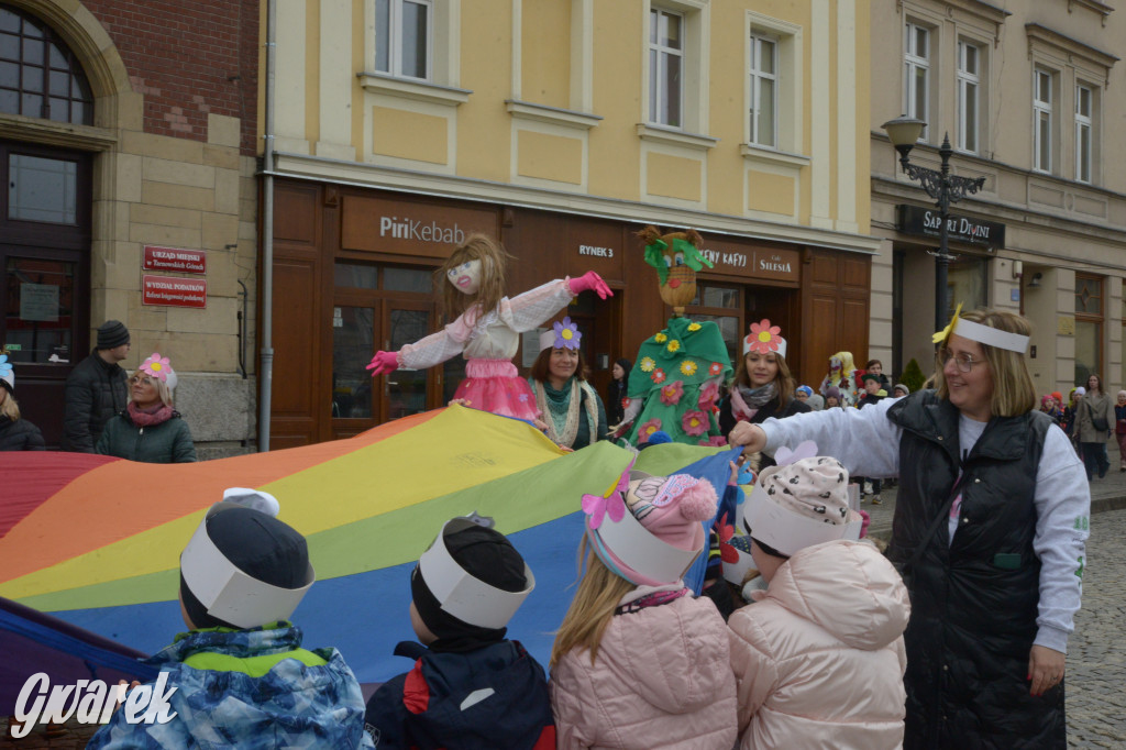 Tarnowskie Góry. Powitanie wiosny na rynku
