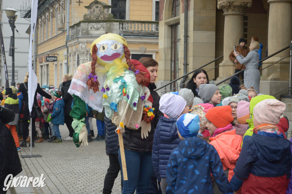 Tarnowskie Góry. Powitanie wiosny na rynku