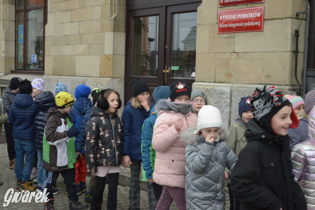 Tarnowskie Góry. Powitanie wiosny na rynku