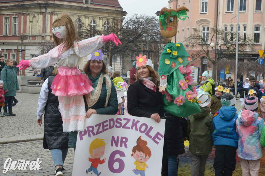 Tarnowskie Góry. Powitanie wiosny na rynku