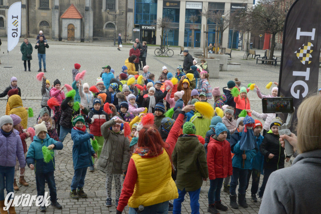 Tarnowskie Góry. Powitanie wiosny na rynku