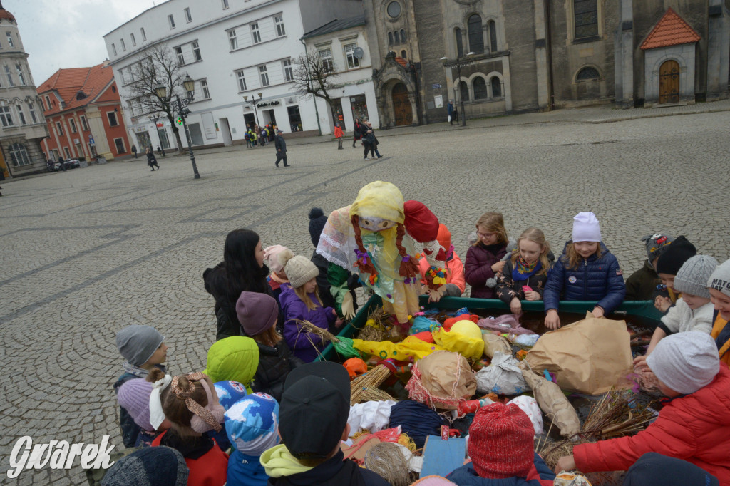 Tarnowskie Góry. Powitanie wiosny na rynku
