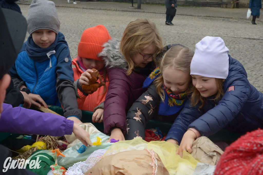 Tarnowskie Góry. Powitanie wiosny na rynku