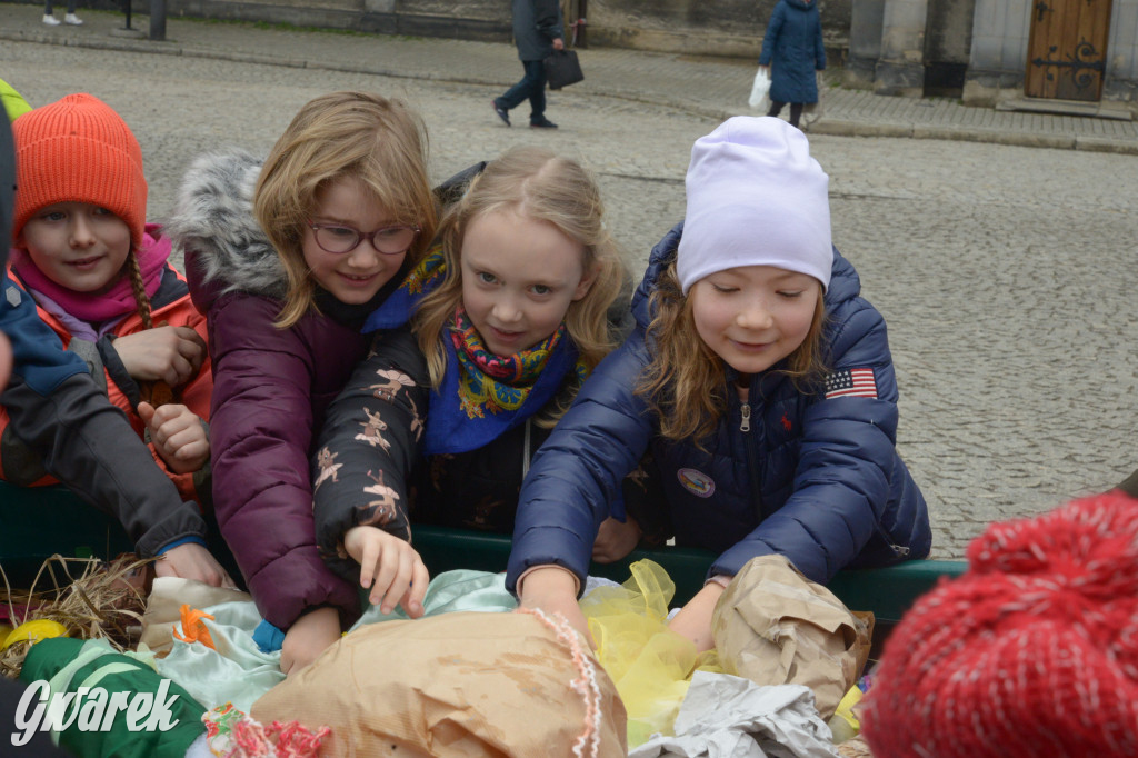 Tarnowskie Góry. Powitanie wiosny na rynku