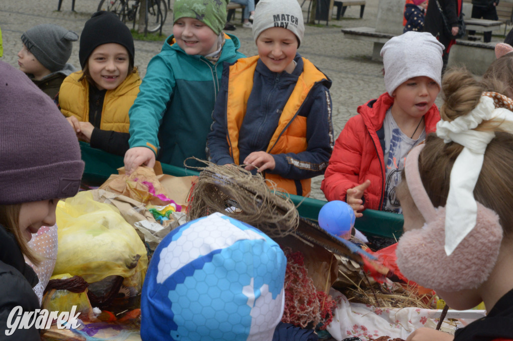 Tarnowskie Góry. Powitanie wiosny na rynku