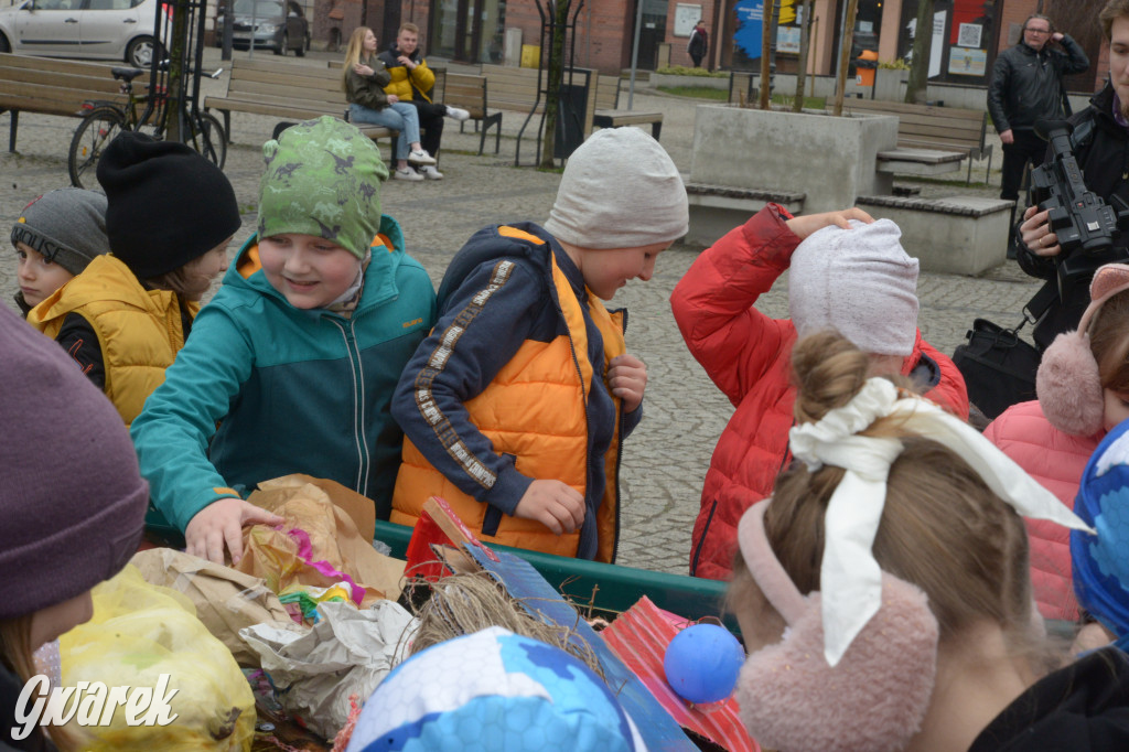 Tarnowskie Góry. Powitanie wiosny na rynku