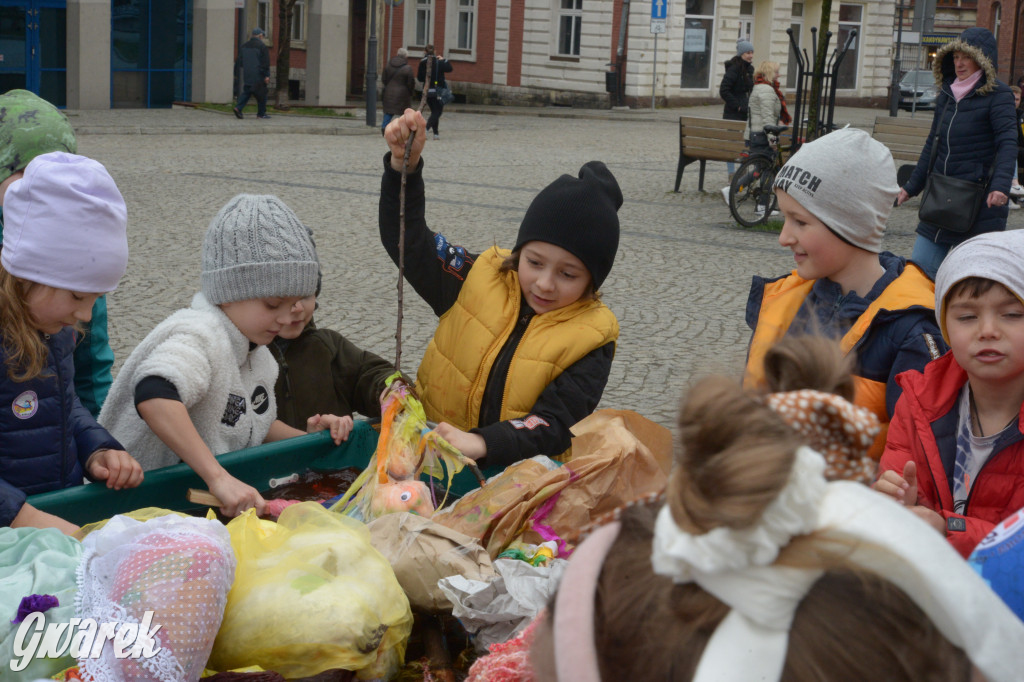 Tarnowskie Góry. Powitanie wiosny na rynku