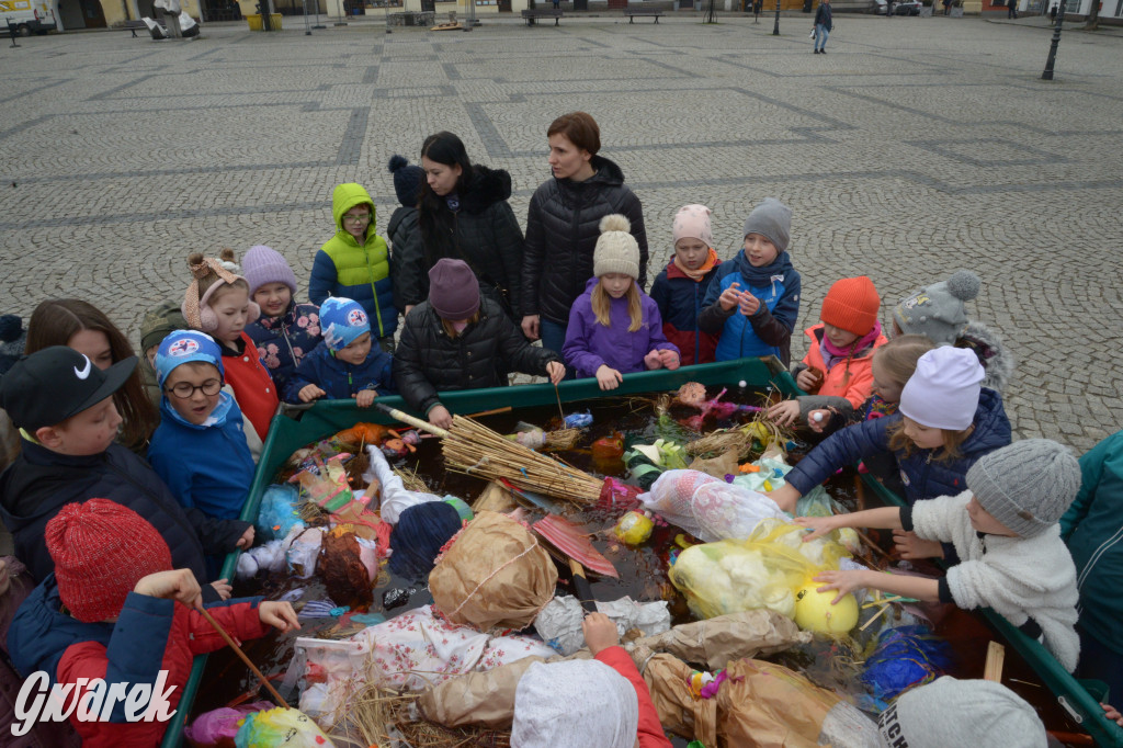 Tarnowskie Góry. Powitanie wiosny na rynku