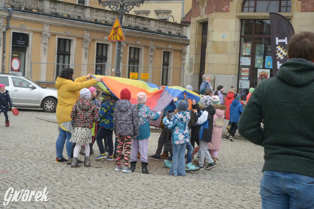 Tarnowskie Góry. Powitanie wiosny na rynku