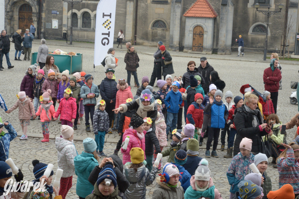 Tarnowskie Góry. Powitanie wiosny na rynku