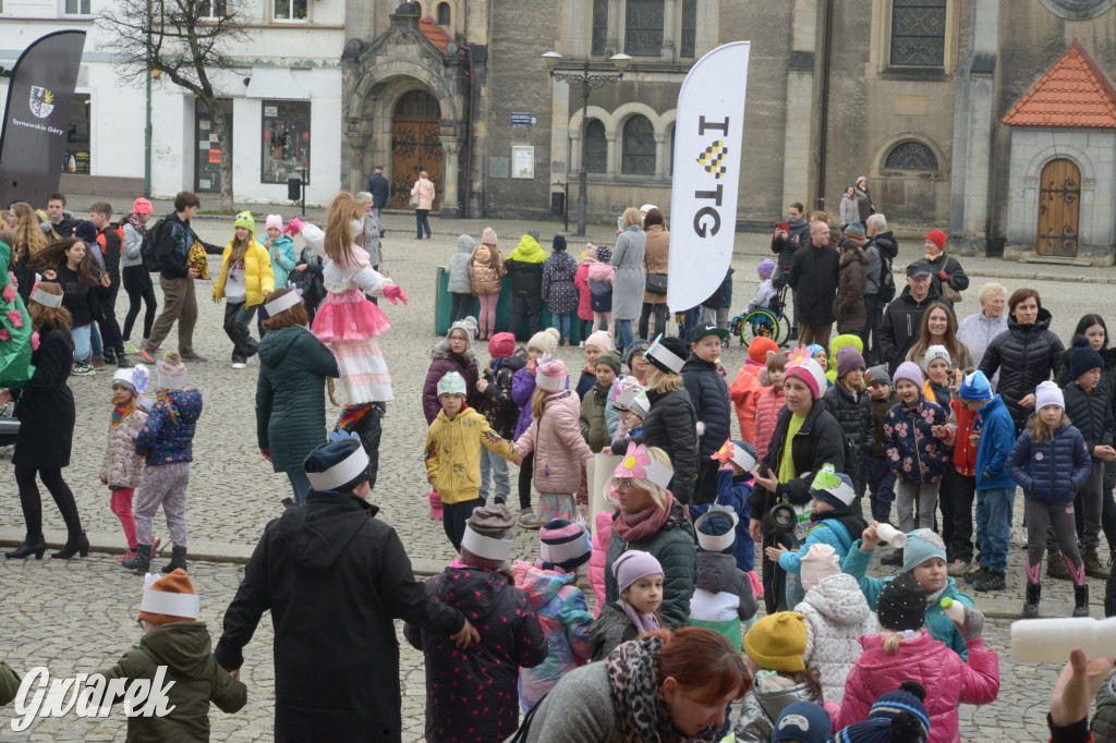 Tarnowskie Góry. Powitanie wiosny na rynku