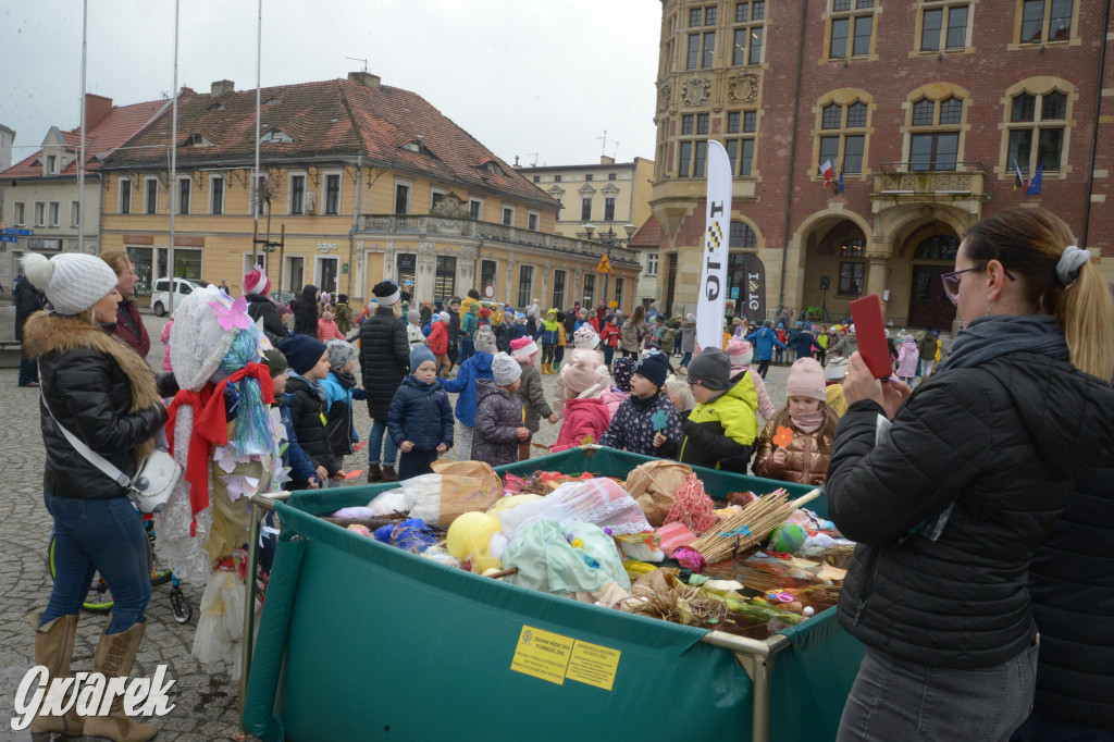 Tarnowskie Góry. Powitanie wiosny na rynku