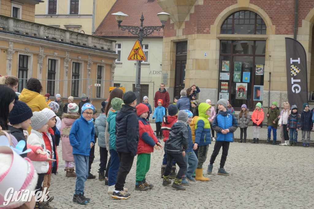 Tarnowskie Góry. Powitanie wiosny na rynku
