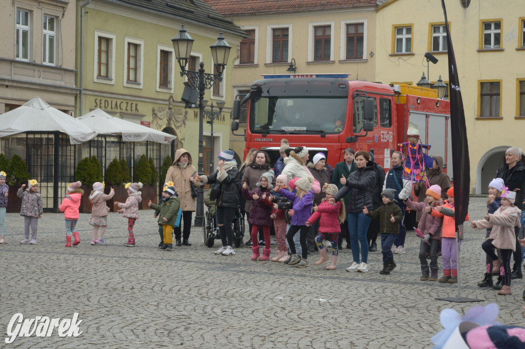 Tarnowskie Góry. Powitanie wiosny na rynku