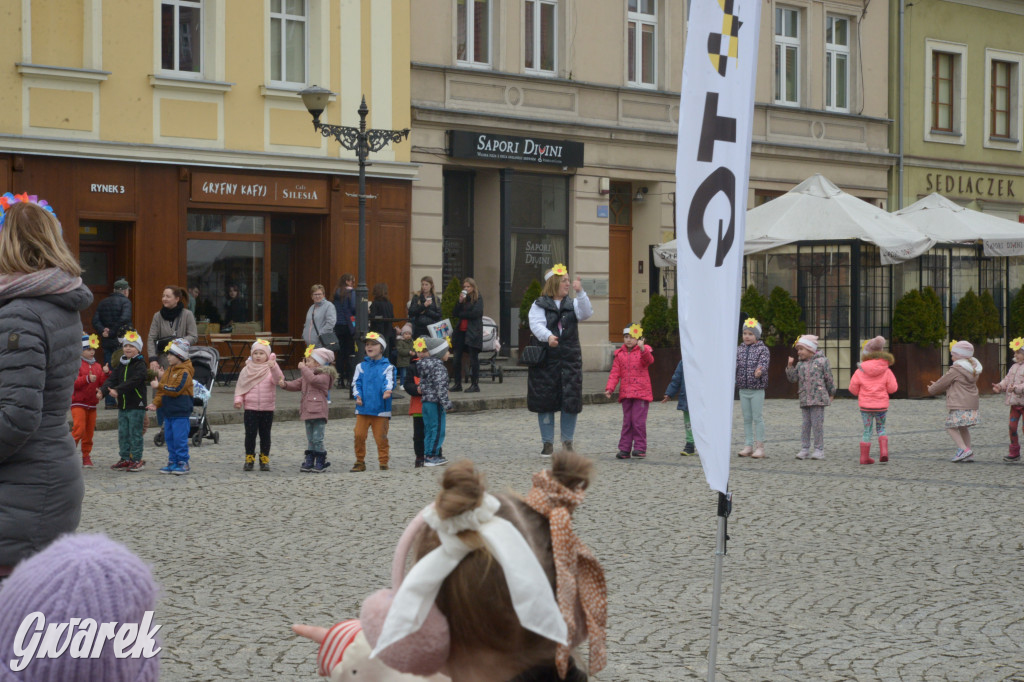 Tarnowskie Góry. Powitanie wiosny na rynku
