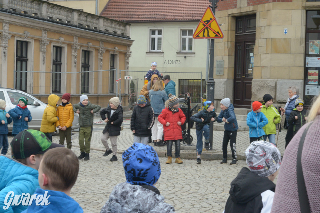 Tarnowskie Góry. Powitanie wiosny na rynku