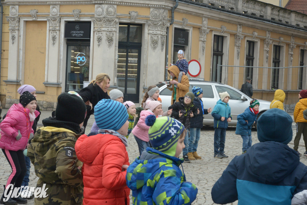Tarnowskie Góry. Powitanie wiosny na rynku