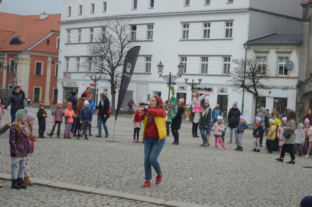 Tarnowskie Góry. Powitanie wiosny na rynku