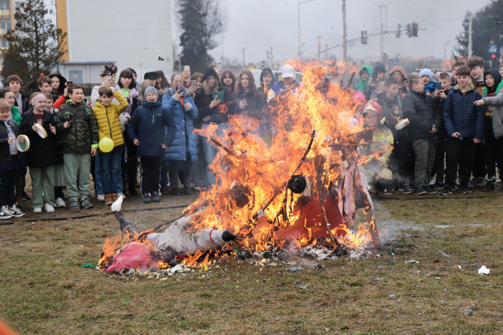 Radzionków. Pod okiem strażaków spalono marzanny