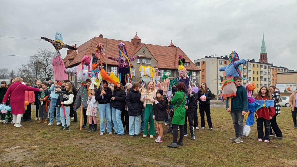 Radzionków. Pod okiem strażaków spalono marzanny