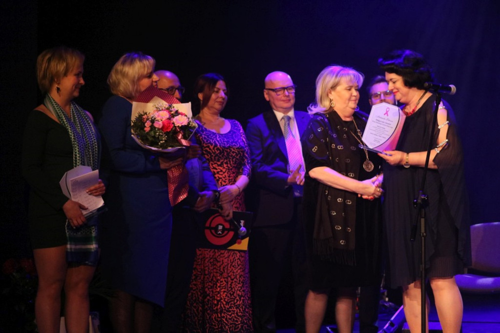 Koncert Eleni, Barbara Dziuk rozdawała statuetki