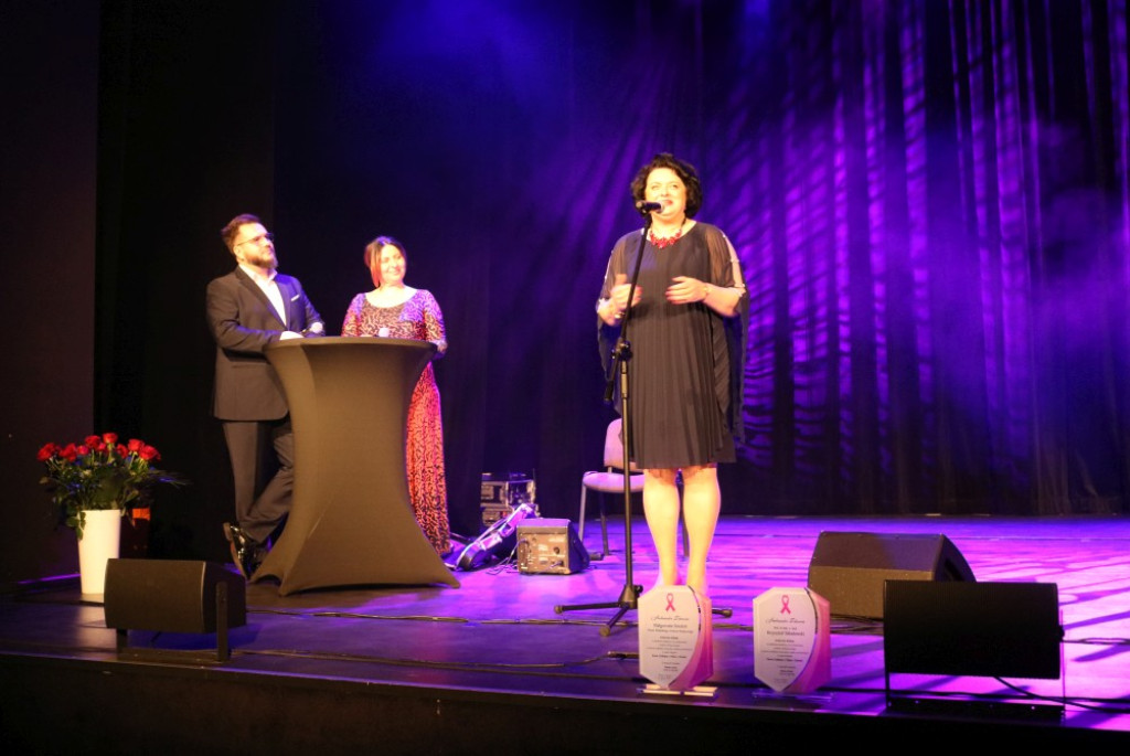 Koncert Eleni, Barbara Dziuk rozdawała statuetki