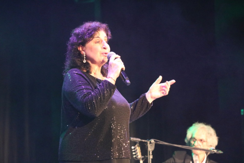 Koncert Eleni, Barbara Dziuk rozdawała statuetki