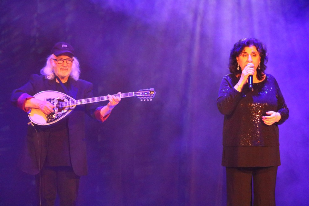 Koncert Eleni, Barbara Dziuk rozdawała statuetki