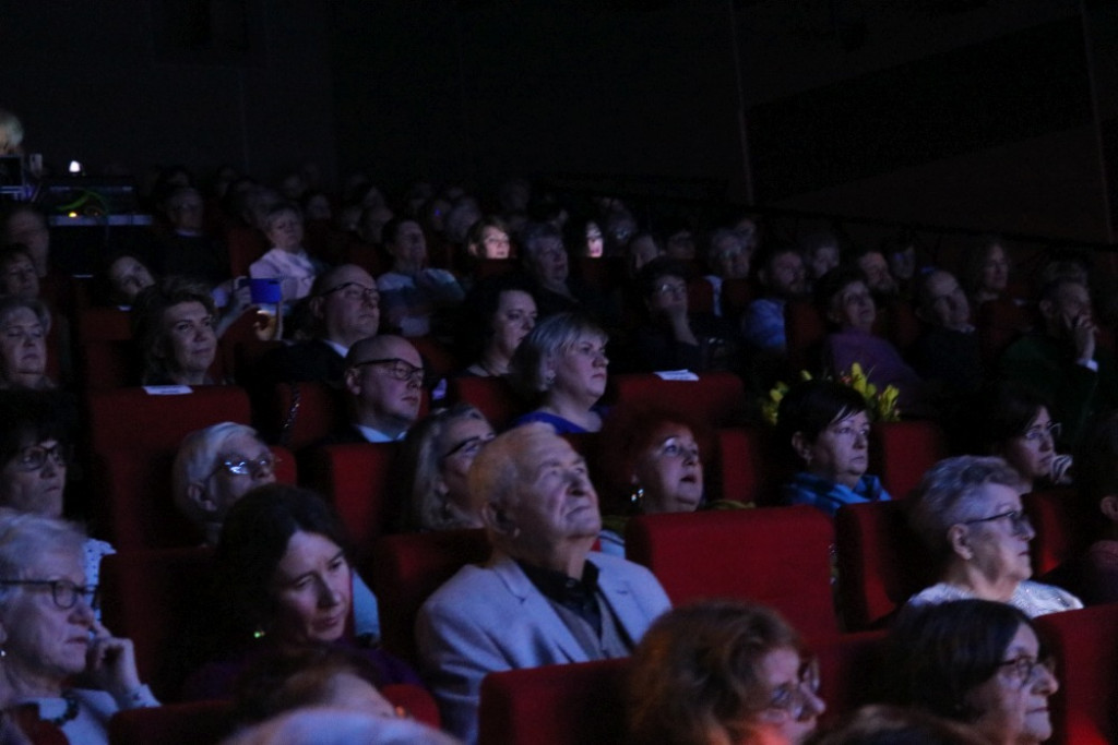 Koncert Eleni, Barbara Dziuk rozdawała statuetki