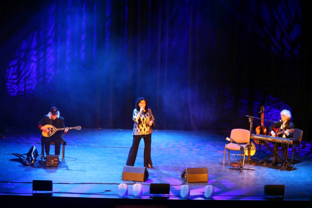 Koncert Eleni, Barbara Dziuk rozdawała statuetki