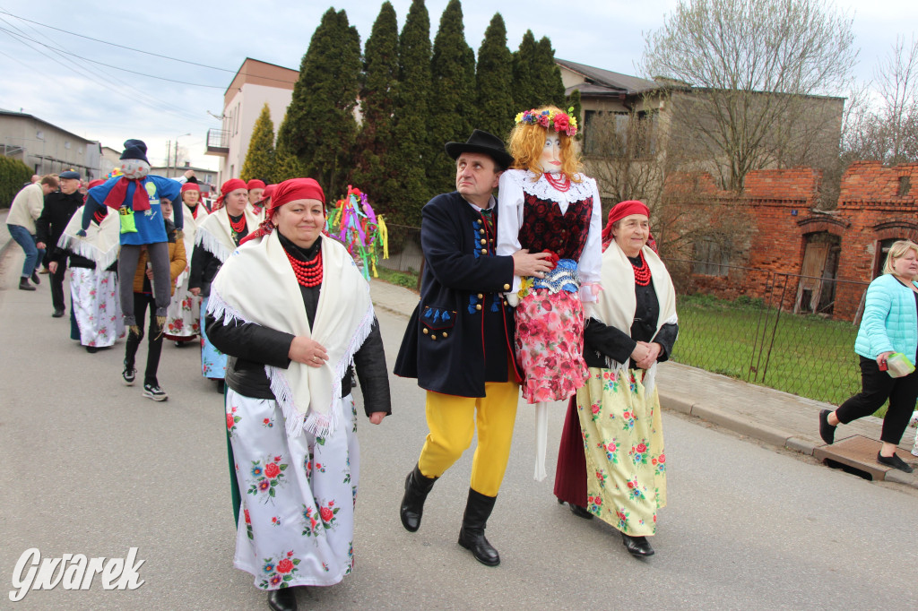 Topienie marzanny. Z pompą kultywują ten zwyczaj