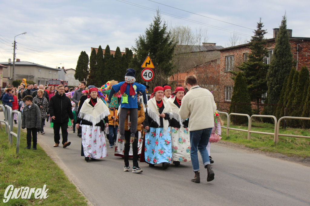 Topienie marzanny. Z pompą kultywują ten zwyczaj