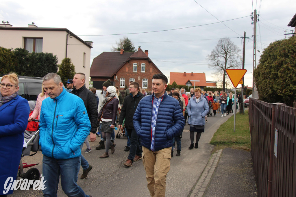 Topienie marzanny. Z pompą kultywują ten zwyczaj