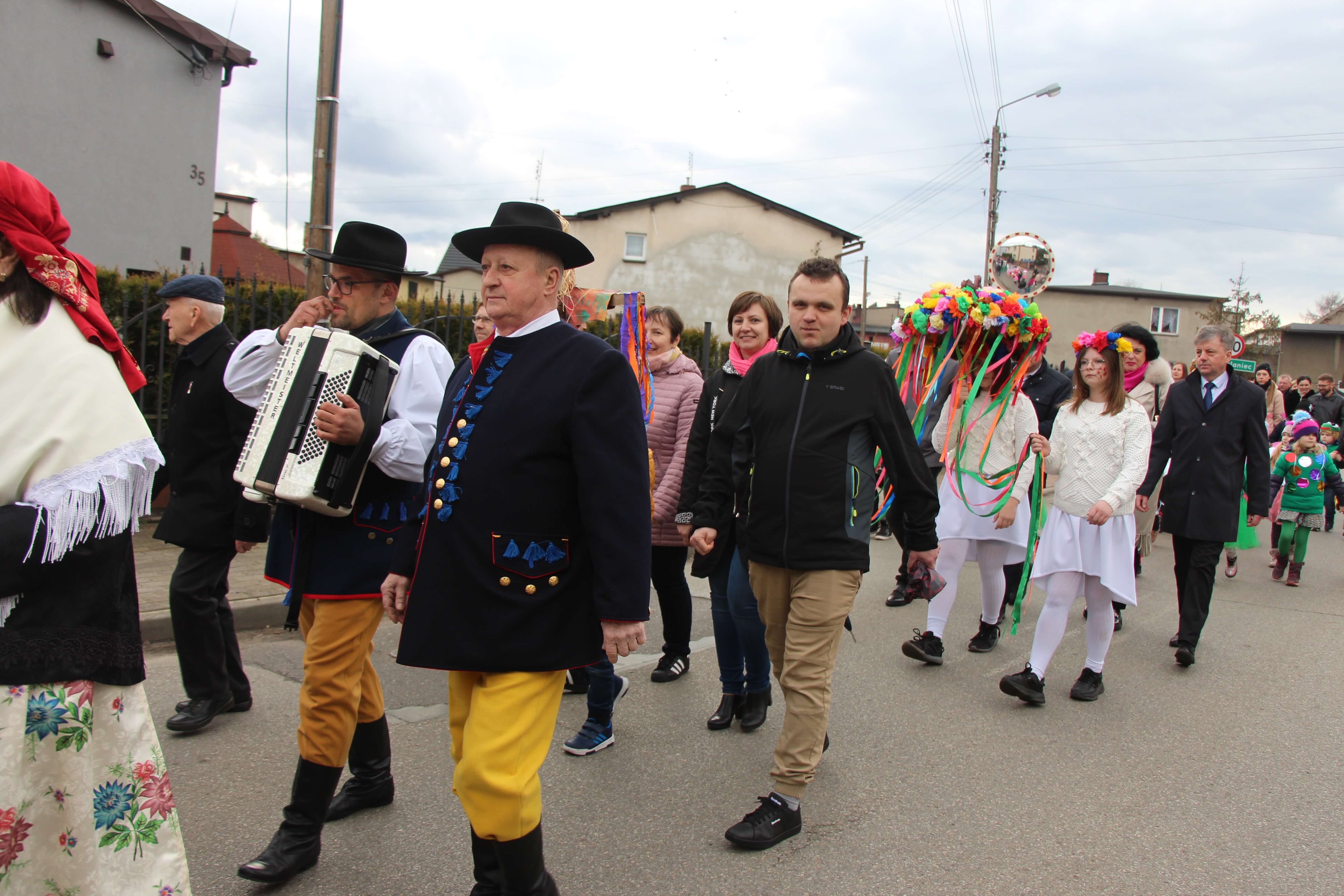 Topienie marzanny. Z pompą kultywują ten zwyczaj
