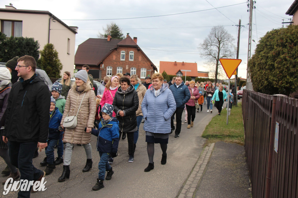 Topienie marzanny. Z pompą kultywują ten zwyczaj