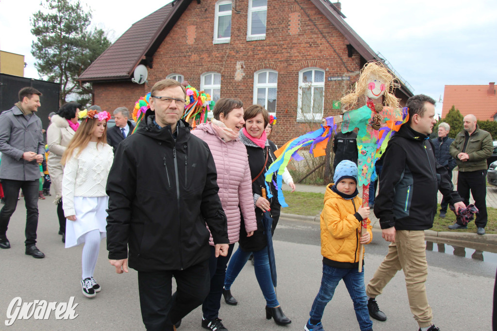 Topienie marzanny. Z pompą kultywują ten zwyczaj