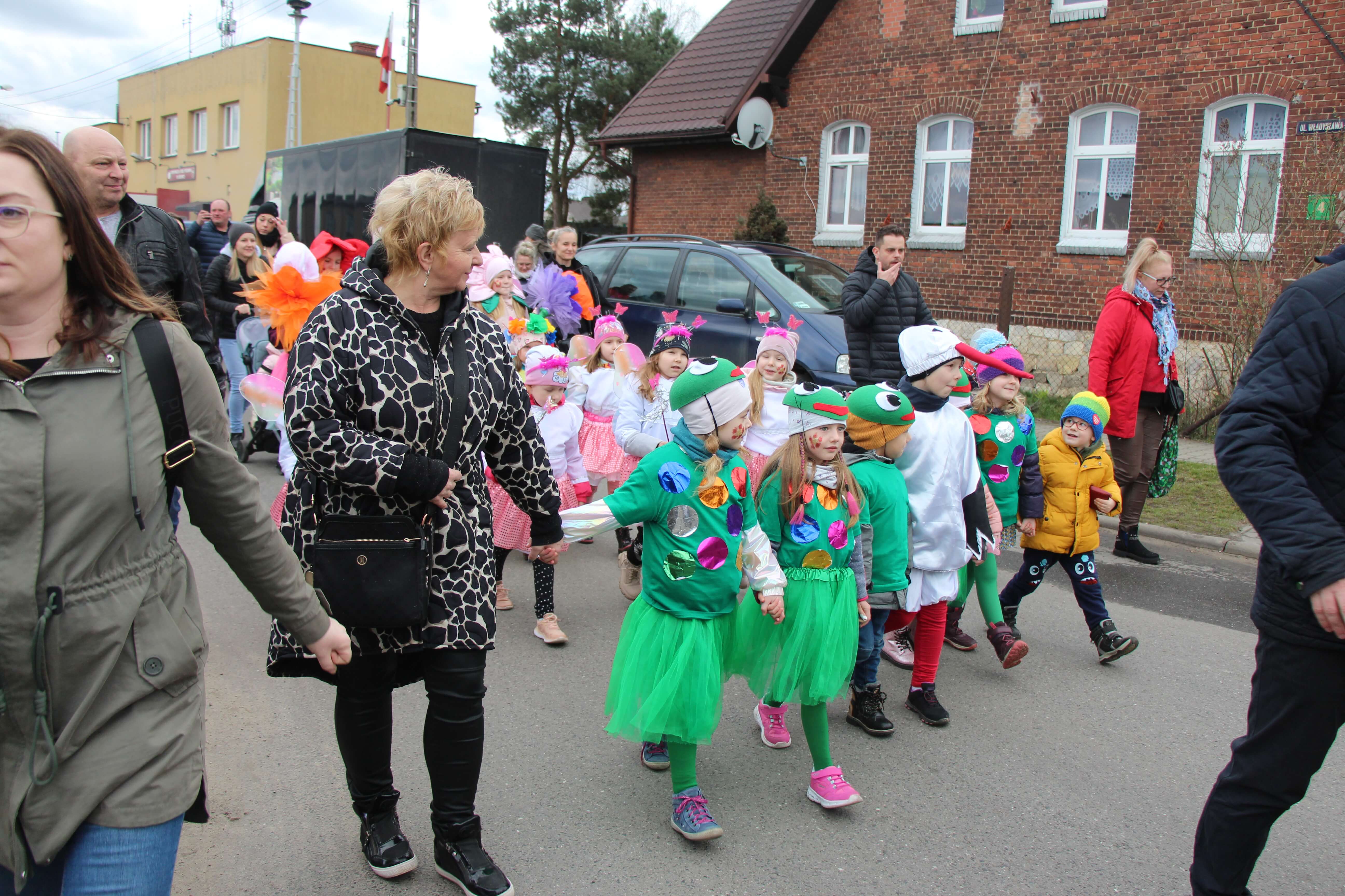 Topienie marzanny. Z pompą kultywują ten zwyczaj