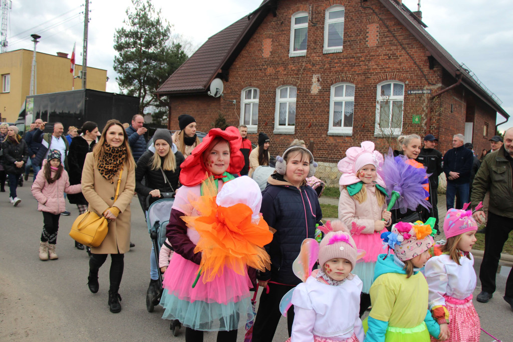 Topienie marzanny. Z pompą kultywują ten zwyczaj