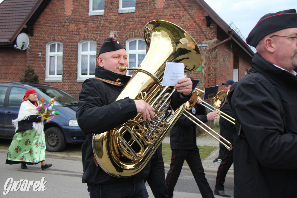 Topienie marzanny. Z pompą kultywują ten zwyczaj