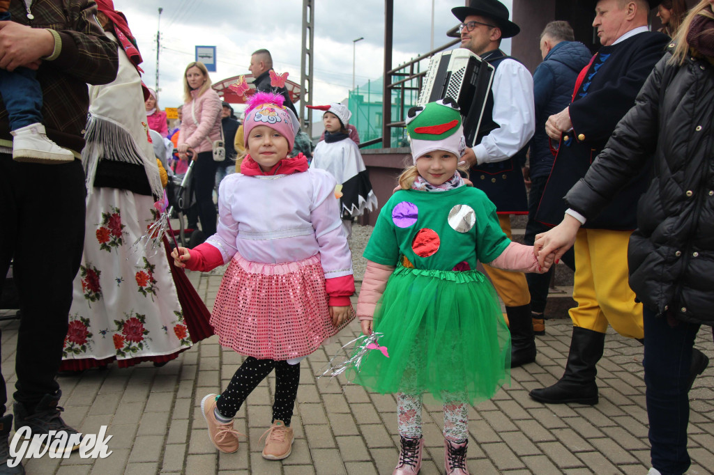Topienie marzanny. Z pompą kultywują ten zwyczaj