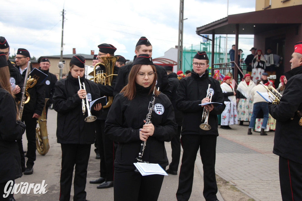 Topienie marzanny. Z pompą kultywują ten zwyczaj