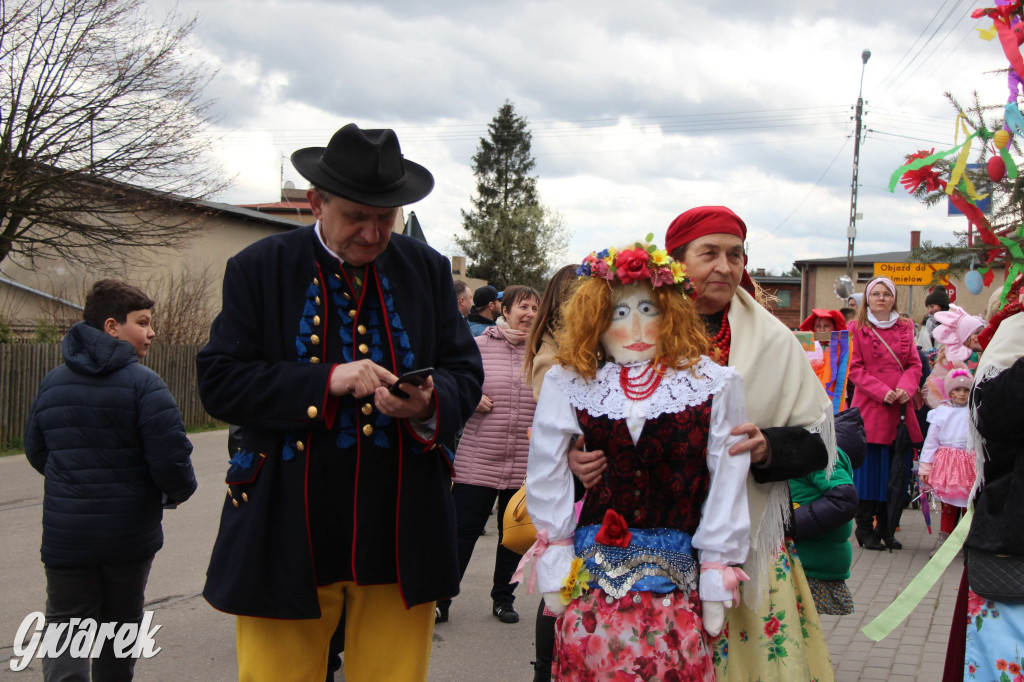 Topienie marzanny. Z pompą kultywują ten zwyczaj