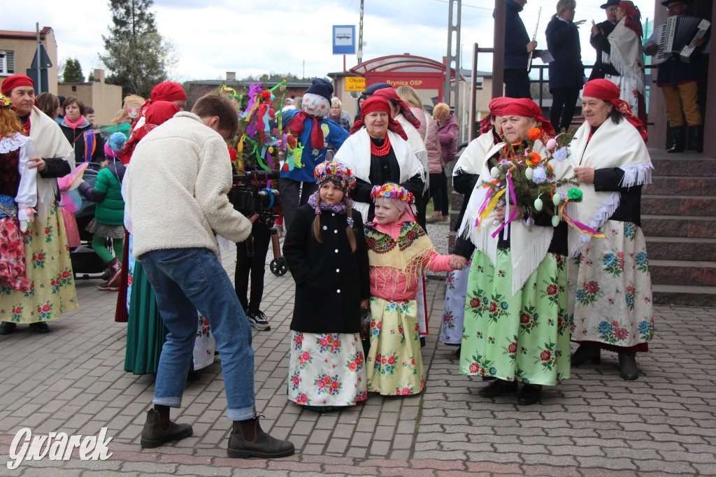 Topienie marzanny. Z pompą kultywują ten zwyczaj