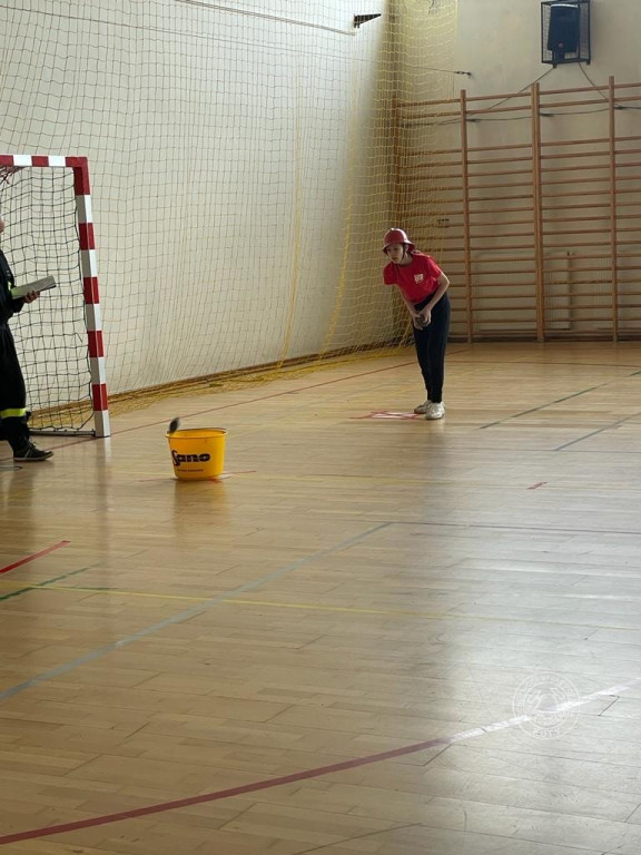 Bieg farmera z kanistrami, przerzucanie opony. Młodzi druhowie dali radę